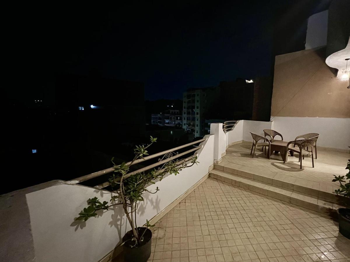 Near The Pyramids Inn Nazlet el-Sîsi Exterior photo